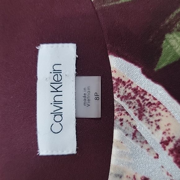 Calvin Klein, Size 8P, Purple Round Neck Floral Sheath Dress, EUC! - Picture 4 of 9